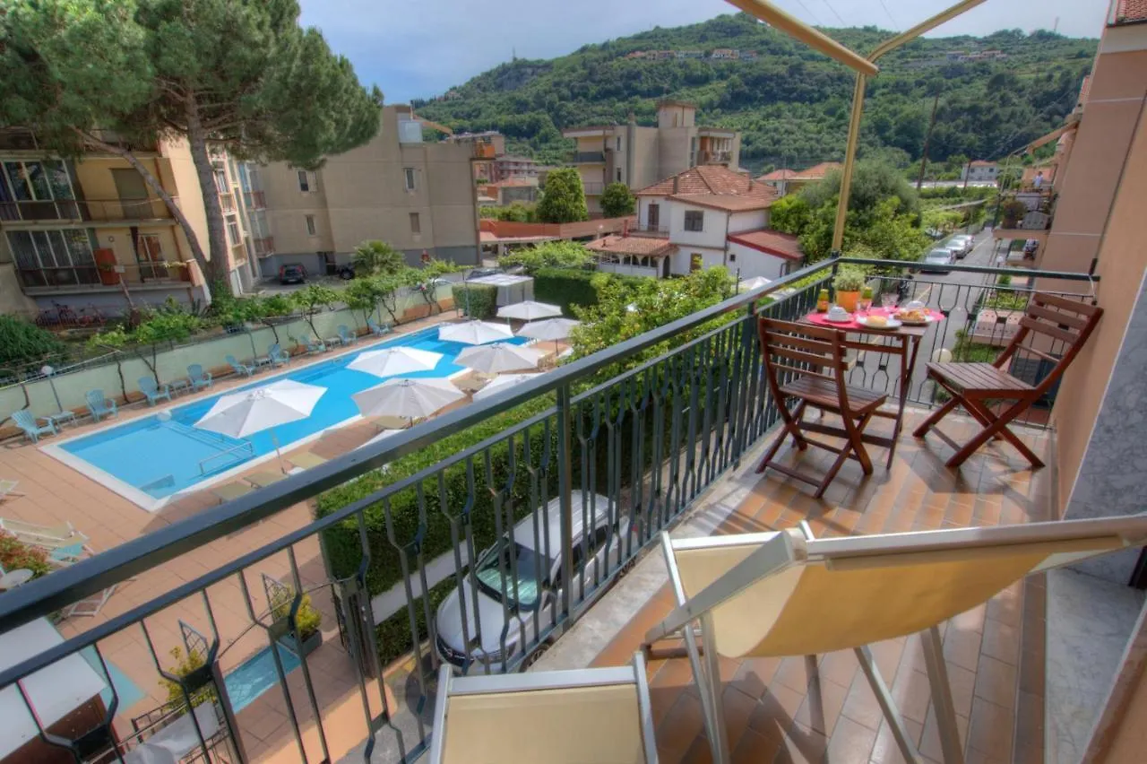 Apart-hotel Residence Holidays Pietra Ligure