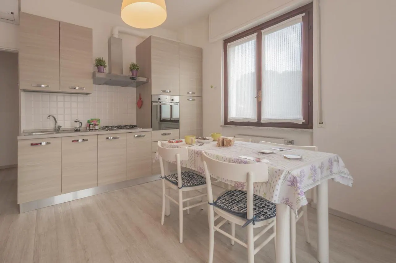 Residence Holidays Pietra Ligure 2*,