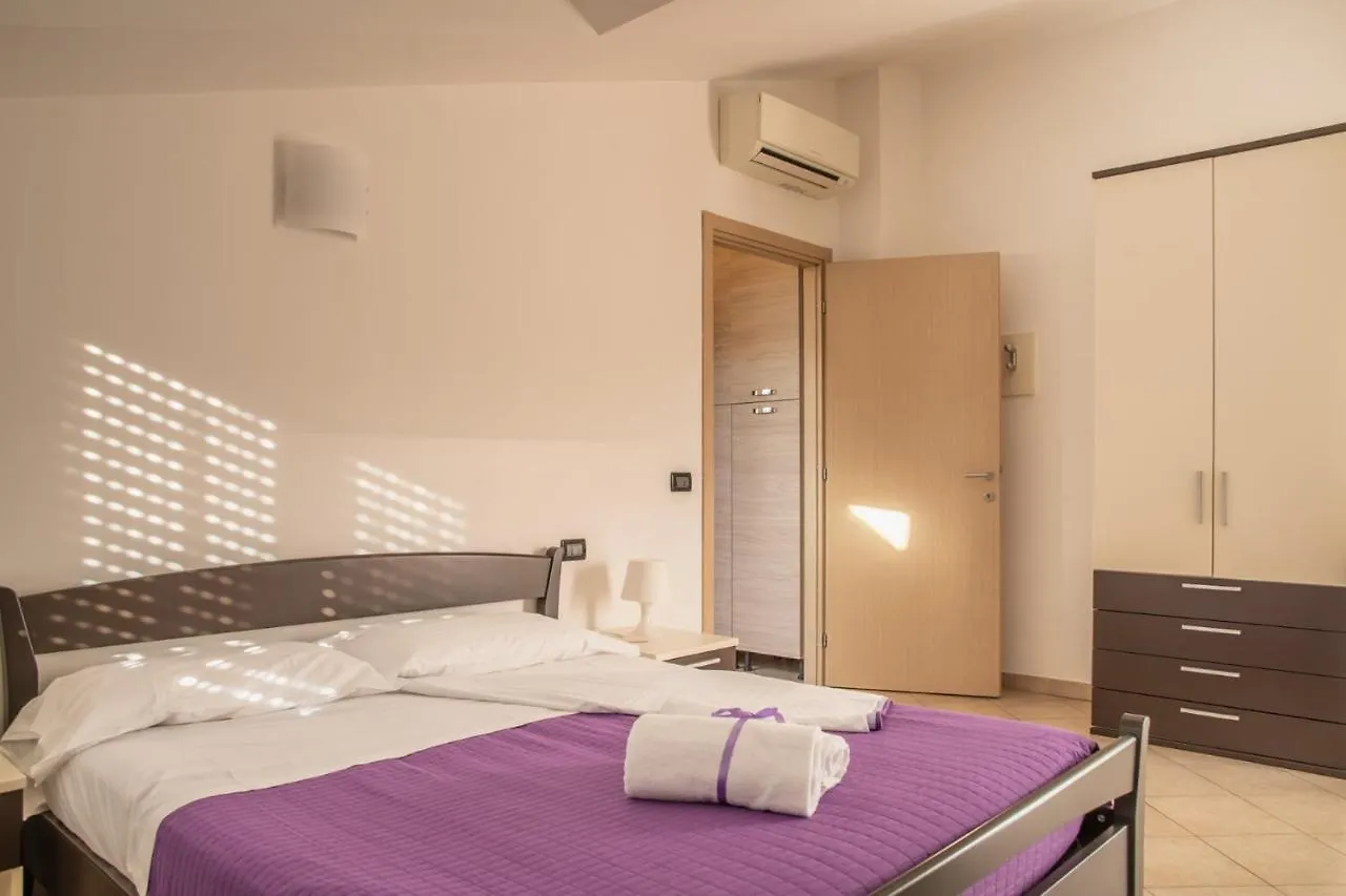 Residence Holidays Pietra Ligure 2*,  Olaszország
