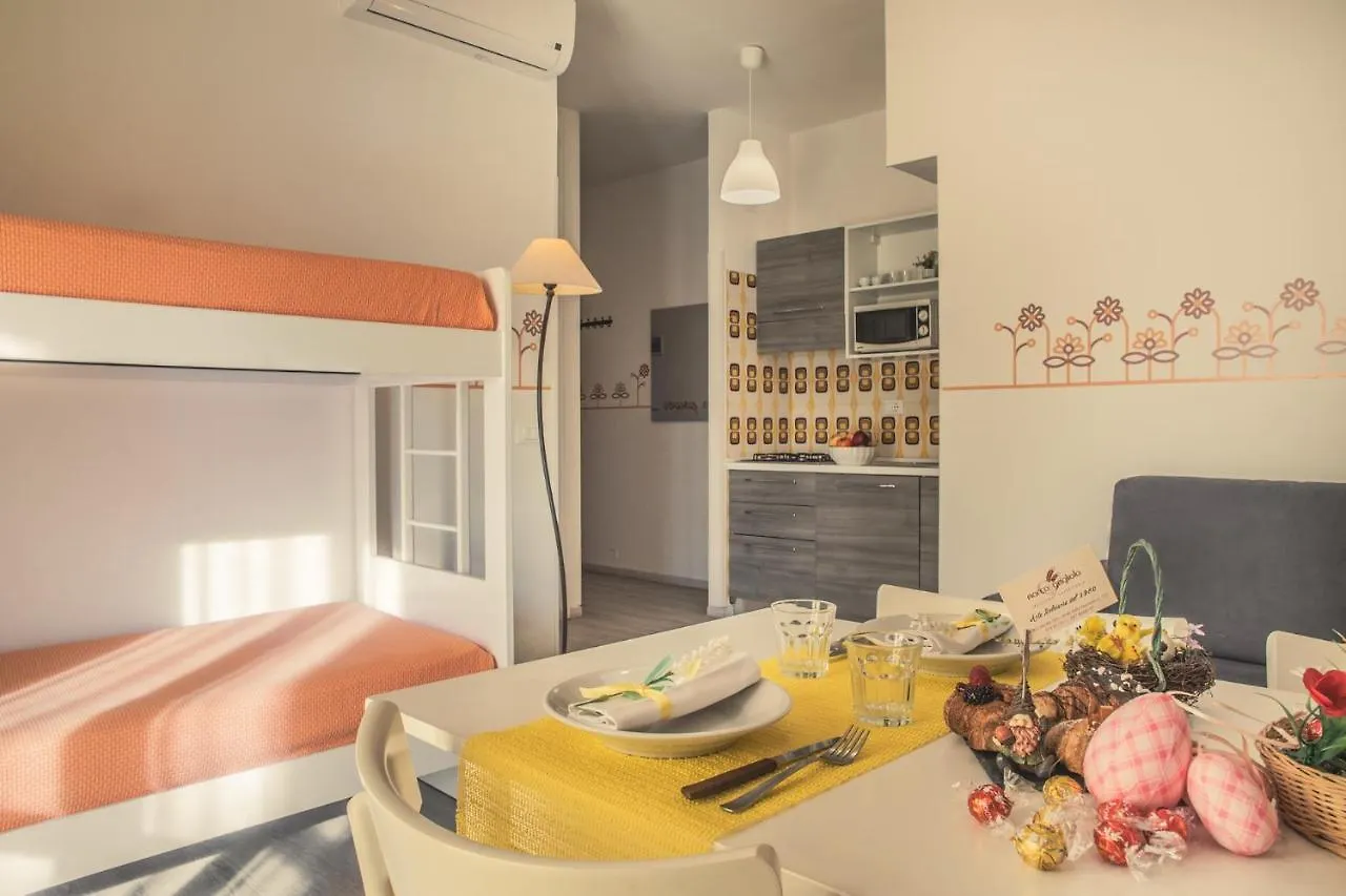 Residence Holidays Pietra Ligure Apartmanhotel