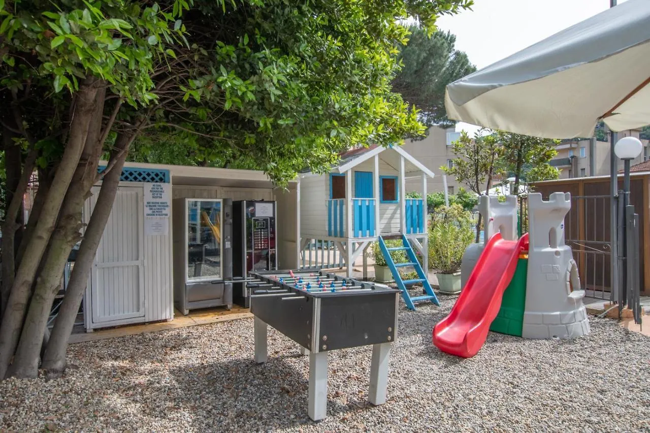 ** Apartmanhotel Residence Holidays Pietra Ligure Olaszország