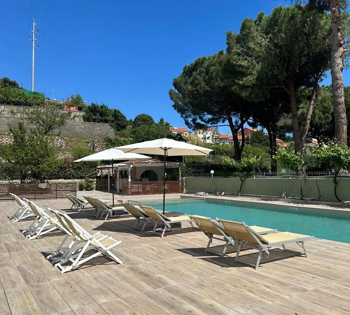 Residence Holidays Pietra Ligure